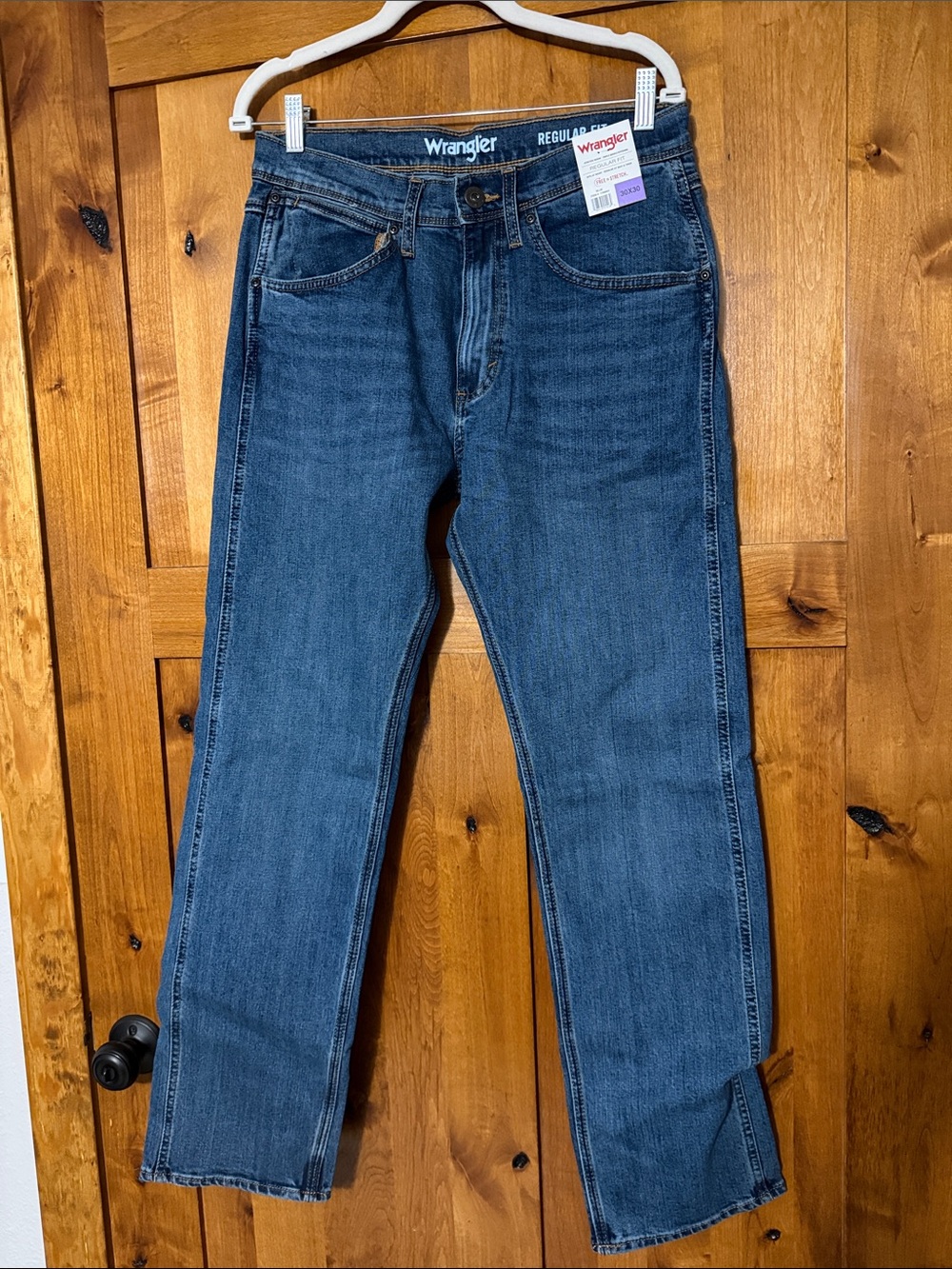 NWT Wrangler Men's Straight Leg Dark Blue Jeans